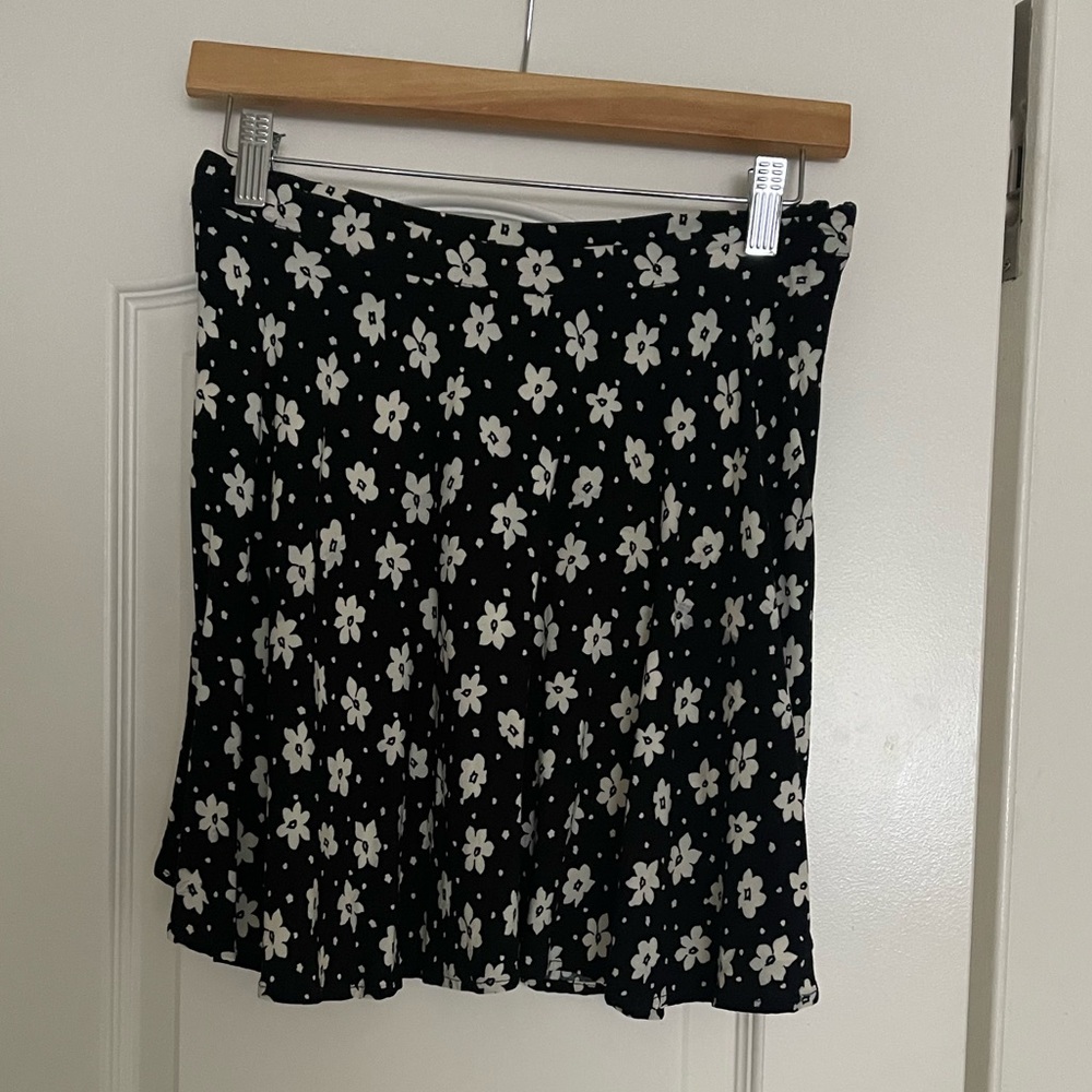 Forever 21 Black with White Flowers Skirt